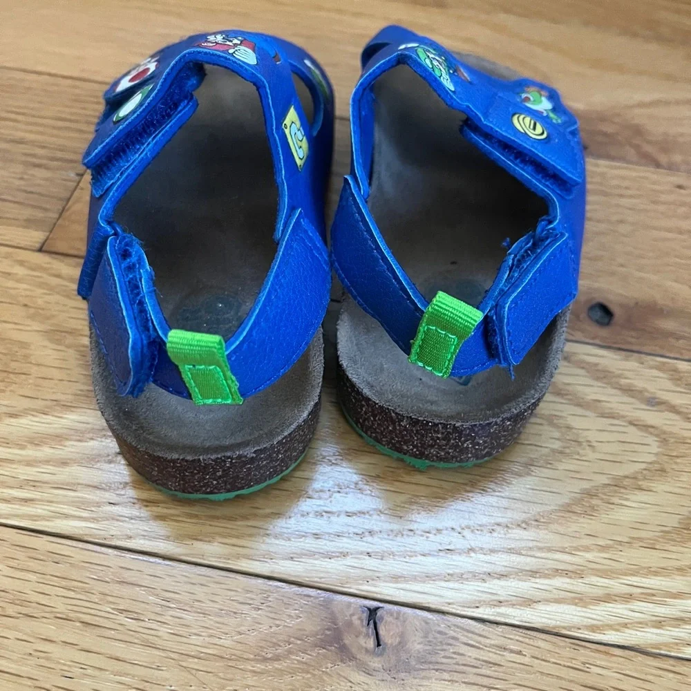 Super Mario Sandals Size‎ 7